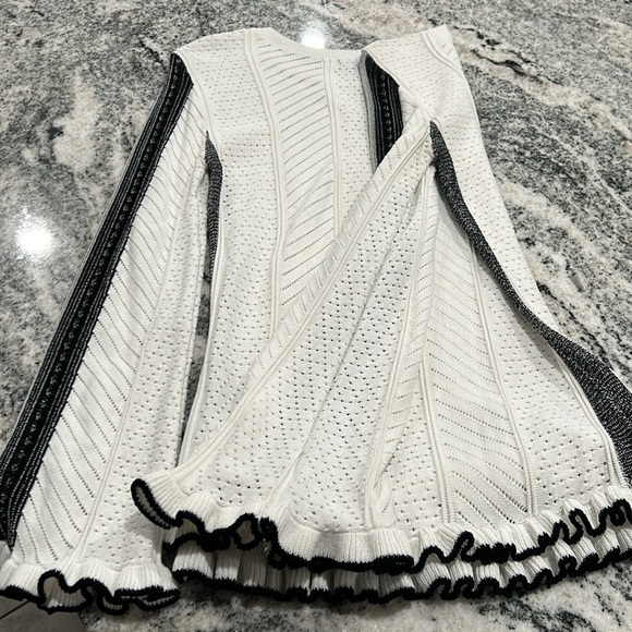 Amaryllis, size M, with bell sleeves - Picture 13 of 13